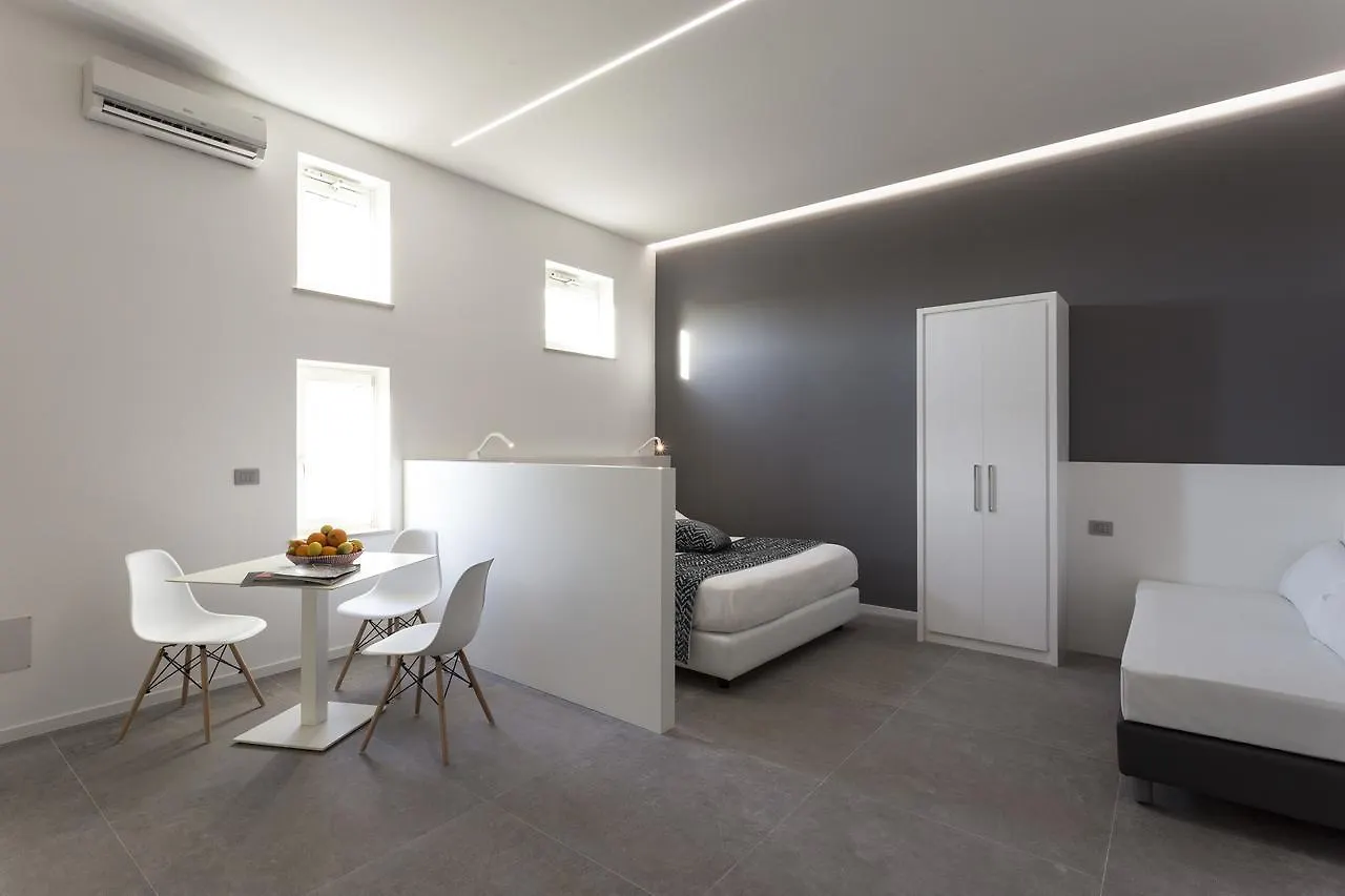 Nostos Rooms & Apartments Syracuse 3*,