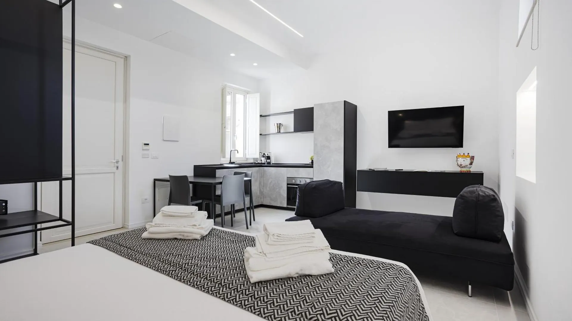 Nostos Rooms & Apartments Syracuse