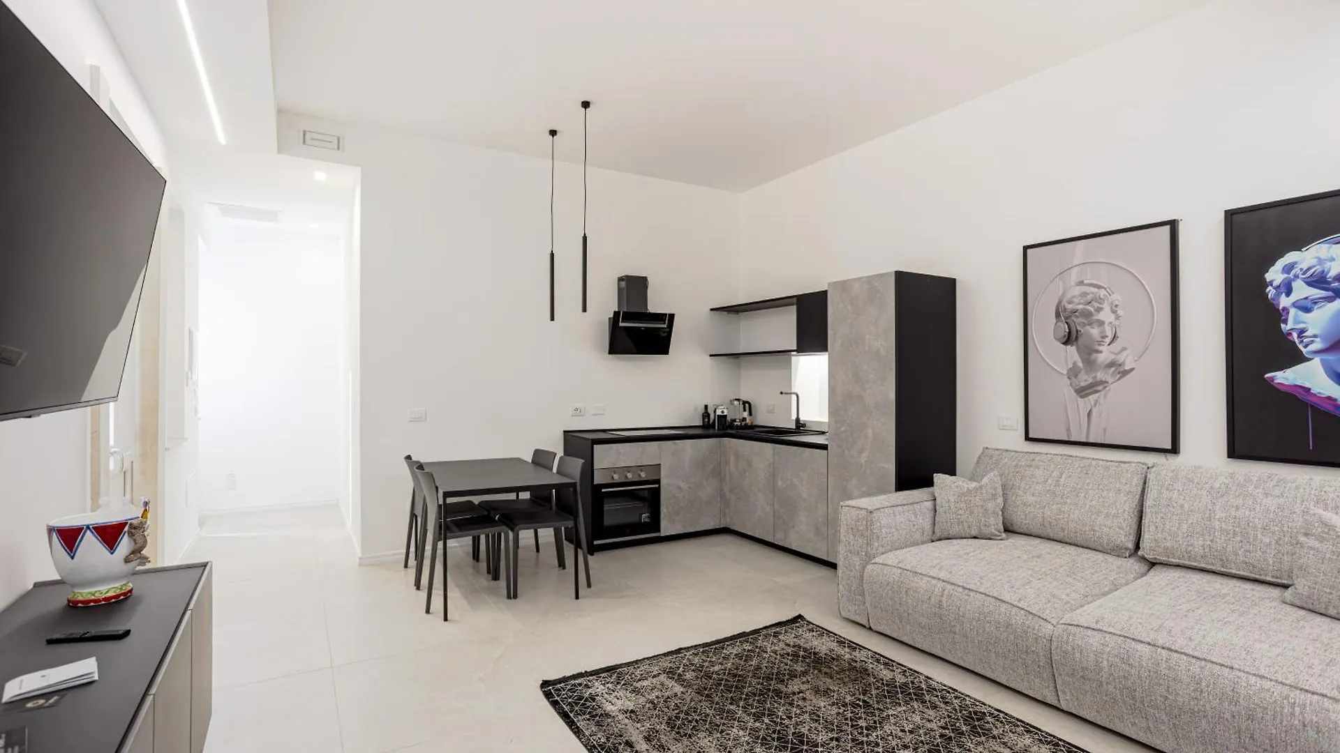 *** לינה וארוחת בוקר סירקוזה Nostos Rooms & Apartments איטליה